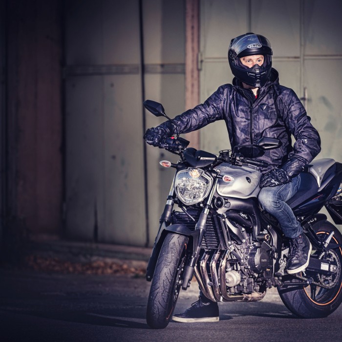 Ziegler-Digital Referenz - Motorrad Bild-Kreation - Alexander Ziegler mit Yamaha FZ6 S2
